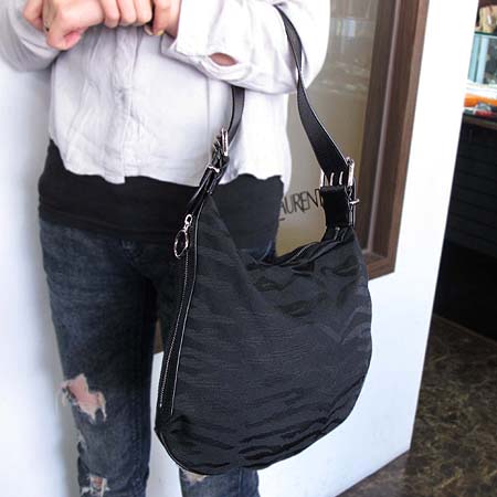 Fendi(���) 8BR223 �ΰ� �к긯 ����� �̹���5 - ���̺��� �߰���ǰ