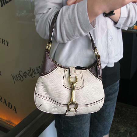 Coach(��ġ) ���� ��Ƽġ ����� �̹���5 - ���̺��� �߰���ǰ