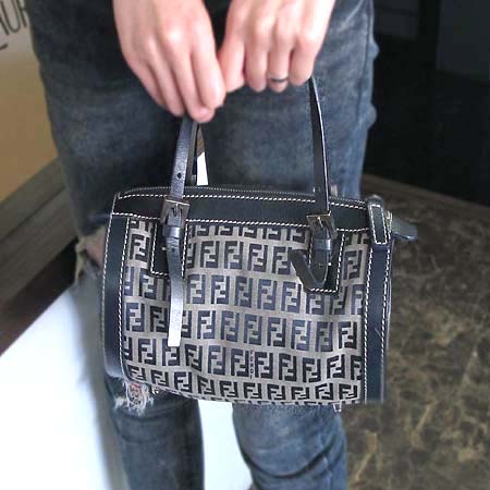 Fendi(���) FF�ΰ� �к긯 ���� ��Ʈ�� [�б�������] �̹���4 - ���̺��� �߰���ǰ