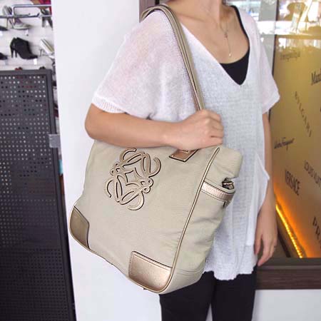 Loewe(�ο���) �ΰ� ����� �к긯 ����� �̹���5 - ���̺��� �߰���ǰ
