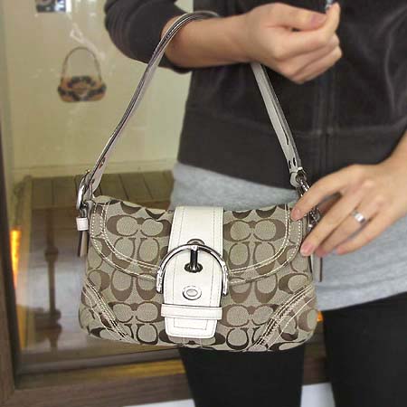 Coach(��ġ) �ñ׳�ó �ڰ��� ����� �̹���5 - ���̺��� �߰���ǰ