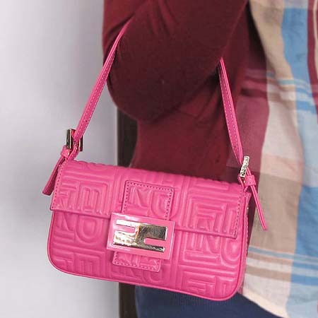 Fendi(���) 8BK060 ���� �ΰ� ��� ����� �̹���5 - ���̺��� �߰���ǰ