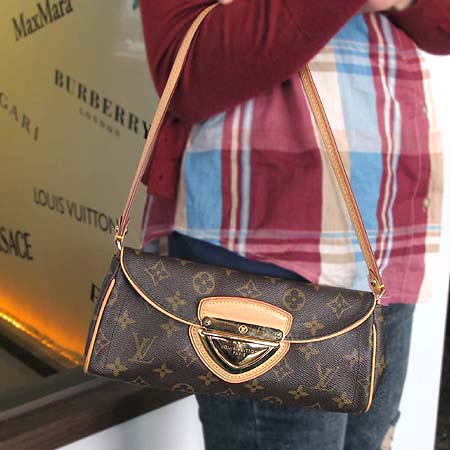 Louis Vuitton(���̺���) M40122 ���׷� ĵ���� ����� Ŭ��ġ�� ����� [�б�������] �̹���4 - ���̺��� �߰���ǰ