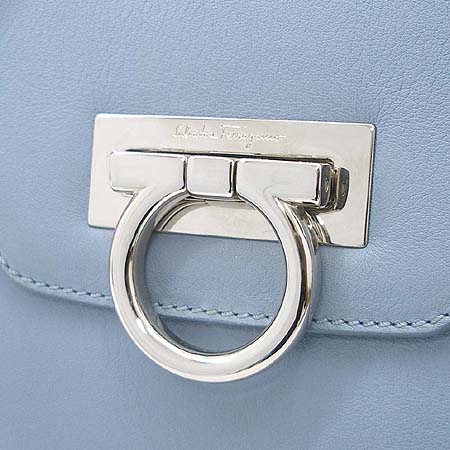 Ferragamo(��󰡸�) 21 4862 ���� ��ġ�� ����� [��������] �̹���3 - ���̺��� �߰���ǰ