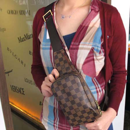 Louis Vuitton(���̺���) N51994 �ٹ̿� ĵ���� �Էδϸ� ���� �� ũ�ν��� �̹���5 - ���̺��� �߰���ǰ