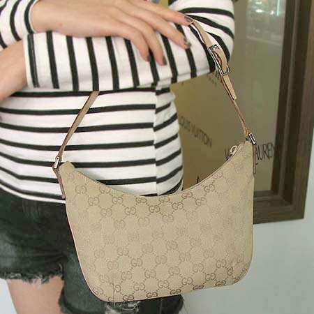 Gucci(����) 32160 GG �ΰ� �ڰ��� ����� �̹���5 - ���̺��� �߰���ǰ