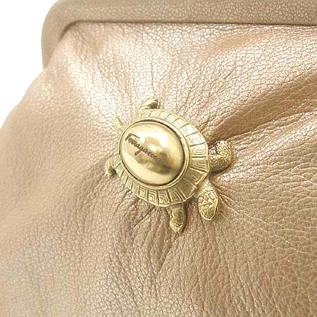 Ferragamo(��󰡸�) ����� ���� ü�� �Ŀ�ġ ��Ʈ�� �̹���2 - ���̺��� �߰���ǰ
