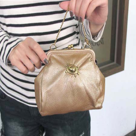 Ferragamo(��󰡸�) ����� ���� ü�� �Ŀ�ġ ��Ʈ�� �̹���5 - ���̺��� �߰���ǰ