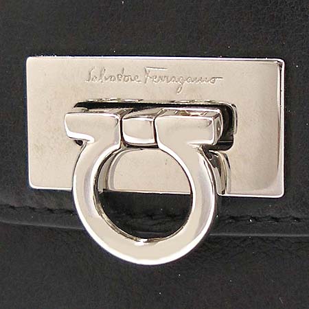 Ferragamo(��󰡸�) 22 4656 ���� ��ġ�� �������� ������ �̹���2 - ���̺��� �߰���ǰ