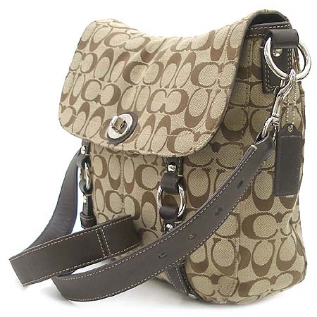 Coach(��ġ) �ñ׳��� 2�� ��Ʈ ũ�ν��� �̹���2 - ���̺��� �߰���ǰ