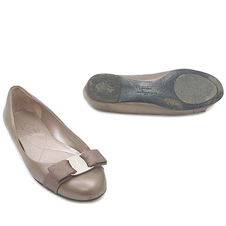 Ferragamo(��󰡸�) ��Ż�� �ٸ��� �÷� ���� �̹���2 - ���̺��� �߰���ǰ