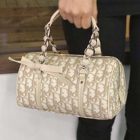 Dior(ũ����î���) �ΰ� PVC ������ ��Ʈ�� �̹���5 - ���̺��� �߰���ǰ