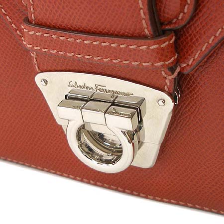 Ferragamo(��󰡸�) 21 7878 ���� ��ġ�� ��Ʈ��� ����� [�б�������] �̹���3 - ���̺��� �߰���ǰ