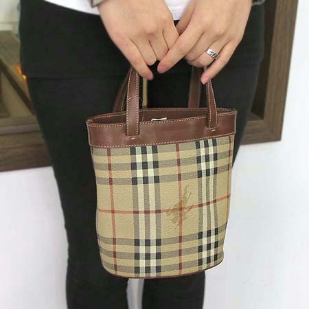 Burberry(������) Ŭ���� üũ ��Ʈ�� [�б�������] �̹���5 - ���̺��� �߰���ǰ