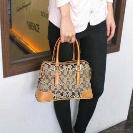 Coach(��ġ) �ñ׳��� ���� ��Ʈ�� �̹���5 - ���̺��� �߰���ǰ