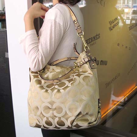 Coach(��ġ) 01.01156 OP ART ������ 2WAY [��������] �̹���5 - ���̺��� �߰���ǰ