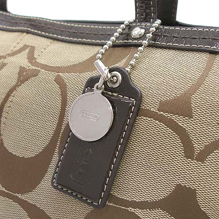 Coach(��ġ) �ñ׳��� �к긯 ���ٽ�Ƽġ ��Ʈ�� �̹���3 - ���̺��� �߰���ǰ