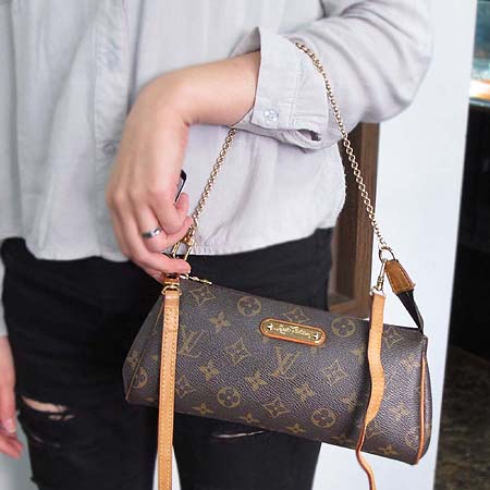 Louis Vuitton(���̺���) M95567 ���׷� ĵ���� ����Ŭ��ġ + ��Ʈ�� [��������] �̹���4 - ���̺��� �߰���ǰ
