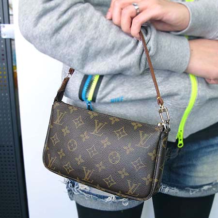 Louis Vuitton(���̺���) M51980 ���׷� ĵ���� ����Ʈ �Ǽ��縮 �Ŀ�ġ�� ����� [�б�������] �̹���5 - ���̺��� �߰���ǰ