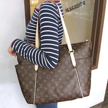 Louis Vuitton(���̺���) M56689 ���׷� ĵ���� ��Ż�� MM ����� [��������] �̹���5 - ���̺��� �߰���ǰ