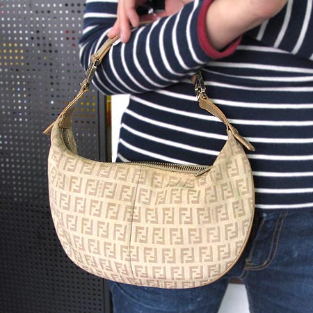 Fendi(���) 8BR440 ���ΰ� ȣ�� ����� �̹���5 - ���̺��� �߰���ǰ
