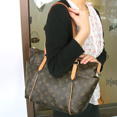 Louis Vuitton(���̺���) M56688 ���׷� ĵ���� ��Ż�� PM ����� [��������] �̹���5 - ���̺��� �߰���ǰ