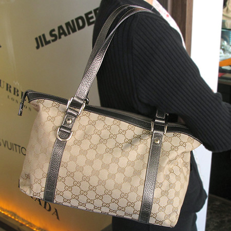 Gucci(����) 141470 �ڰ��� ����� [��������] �̹���5 - ���̺��� �߰���ǰ