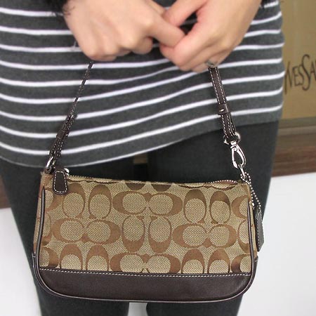 Coach(��ġ) �ñ׳�ó �ڰ��� �Ŀ�ġ ����� �̹���5 - ���̺��� �߰���ǰ