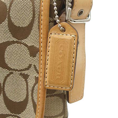 Coach(��ġ) �ñ׳�ó �ڰ��� ȣ�� ũ�ν��� �̹���2 - ���̺��� �߰���ǰ