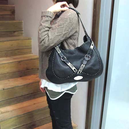 Fendi(���) 8BR538 �������� ��Ʈ ��� ȣ�� ����� [��������] �̹���5 - ���̺��� �߰���ǰ