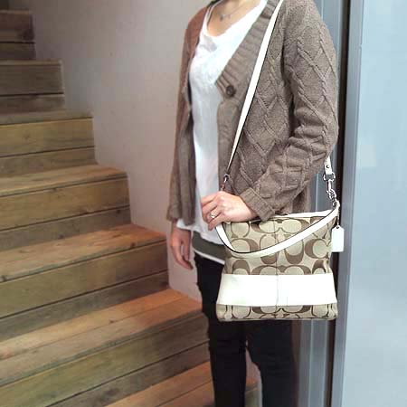 Coach(��ġ) �ñ׳��� ������ 2WAY [��������] �̹���5 - ���̺��� �߰���ǰ