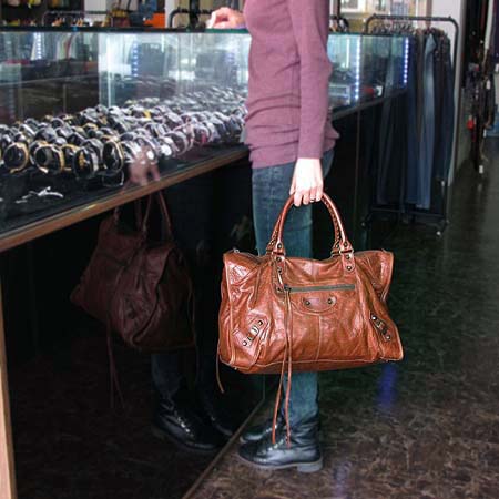 Balenciaga(�߷��þư�) 132110 Ŭ���� ��ũ ��Ʈ�� [��������] �̹���5 - ���̺��� �߰���ǰ