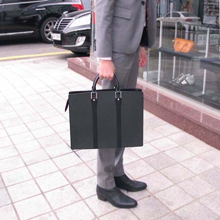 Louis Vuitton(���̺���) M30052 Ÿ�̰� ��ť��Ʈ ���� �������� + �����Ʈ�� [��������] �̹���5 - ���̺��� �߰���ǰ
