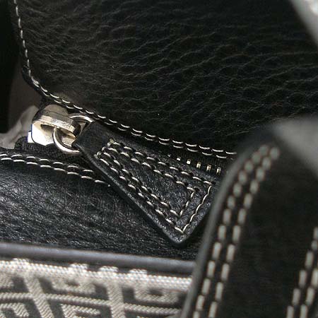 GIVENCHY(�����) �ΰ� �ڰ��� ��Ʈ�� �̹���4 - ���̺��� �߰���ǰ