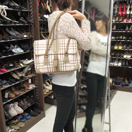 Burberry(������) ��� üũ PVC ����� �̹���5 - ���̺��� �߰���ǰ