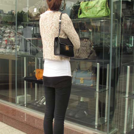 Ferragamo(��󰡸�) 21 2408 ���� ��ġ�� �簢 ����� �̹���5 - ���̺��� �߰���ǰ
