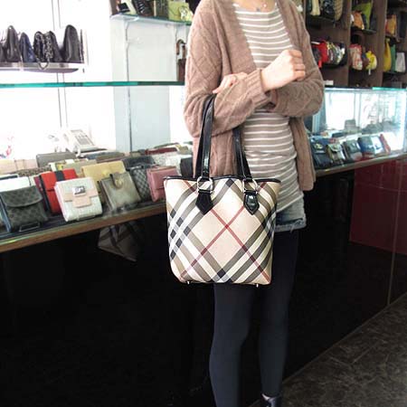 Burberry(������) �� ��� üũ PVC ����� �̹���5 - ���̺��� �߰���ǰ