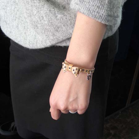 Dior(ũ����î���) ������ ���� ���� �̹���5 - ���̺��� �߰���ǰ