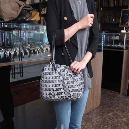 Fendi(���) 26794 ��ī �к긯 ����ΰ� ��Ʈ�� �̹���5 - ���̺��� �߰���ǰ