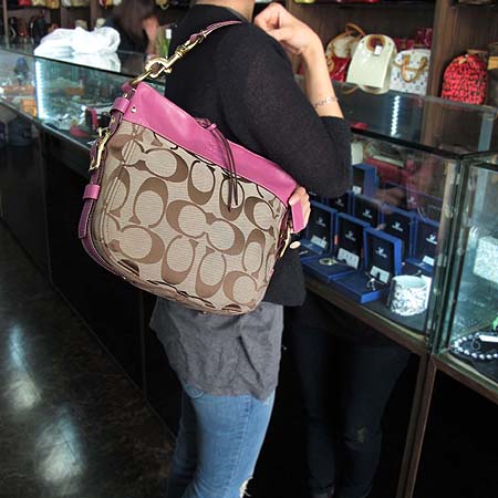 Coach(��ġ)  �ñ׳��� ��ũ���� ����� [��������] �̹���5 - ���̺��� �߰���ǰ