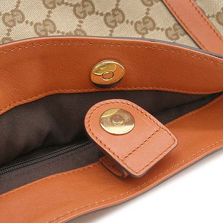 Gucci(����) 211982 GG�ΰ� �𰡵� ���������� �ٰ� ��Ʈ�� [��������] �̹���4 - ���̺��� �߰���ǰ