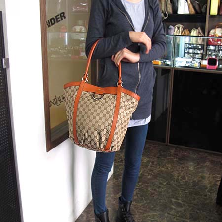 Gucci(����) 211982 GG�ΰ� �𰡵� ���������� �ٰ� ��Ʈ�� [��������] �̹���5 - ���̺��� �߰���ǰ
