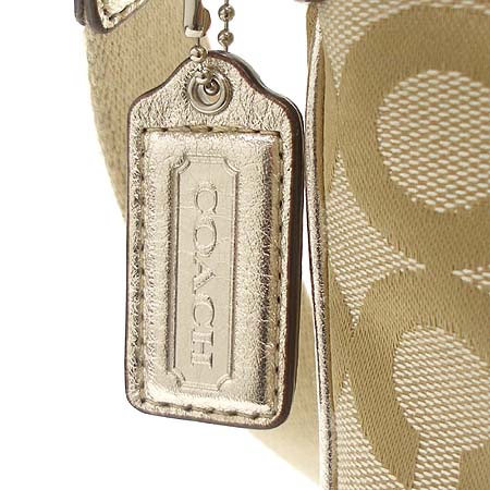 Coach(��ġ) �ǹ� ����� �� ��Ʈ �ڰ��� ũ�ν��� �̹���2 - ���̺��� �߰���ǰ