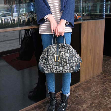 Dior(ũ����î���) �ΰ� �ڰ��� ���� ��Ʈ�� �̹���5 - ���̺��� �߰���ǰ