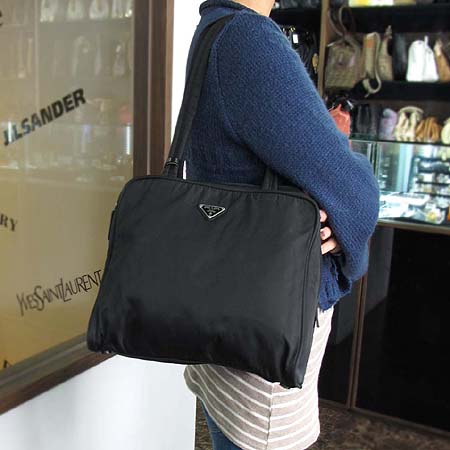 Prada(�����) �к긯 ���� ����� �̹���5 - ���̺��� �߰���ǰ