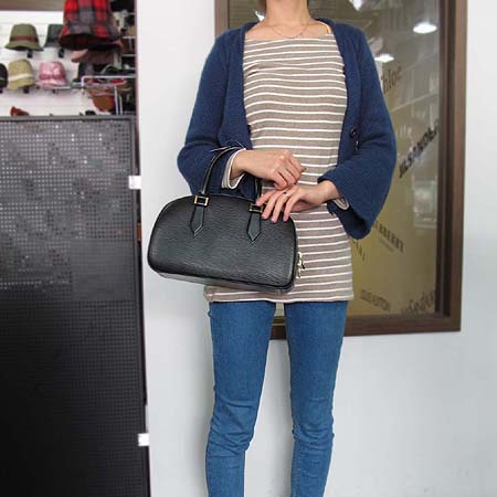 Louis Vuitton(���̺���) M52082 ���� ���� �ڽ��� ��Ʈ�� �̹���5 - ���̺��� �߰���ǰ