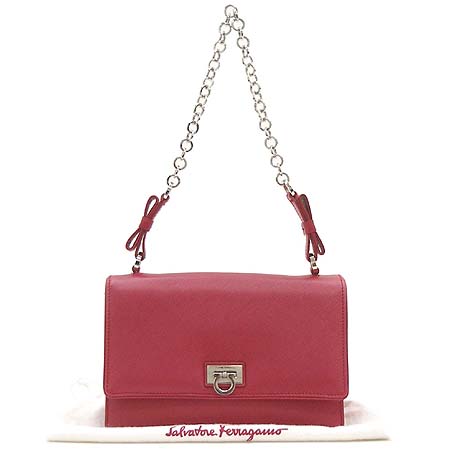 Ferragamo(��󰡸�) AU-21 6849 ���� ü�� ����� �̹���2 - ���̺��� �߰���ǰ
