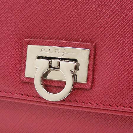 Ferragamo(��󰡸�) AU-21 6849 ���� ü�� ����� �̹���4 - ���̺��� �߰���ǰ
