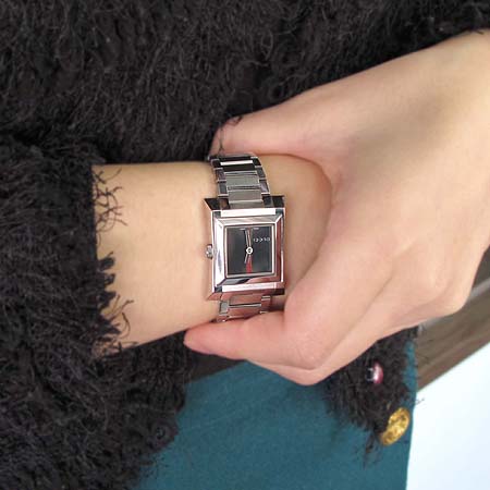 Gucci(����) 111L YA111502 �簢������ ��ƿ ������ �ð� [�б�������] �̹���5 - ���̺��� �߰���ǰ