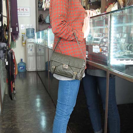 Fendi(���) 8BR520 FF ���� �ΰ� ��� ���� ����� �̹���5 - ���̺��� �߰���ǰ